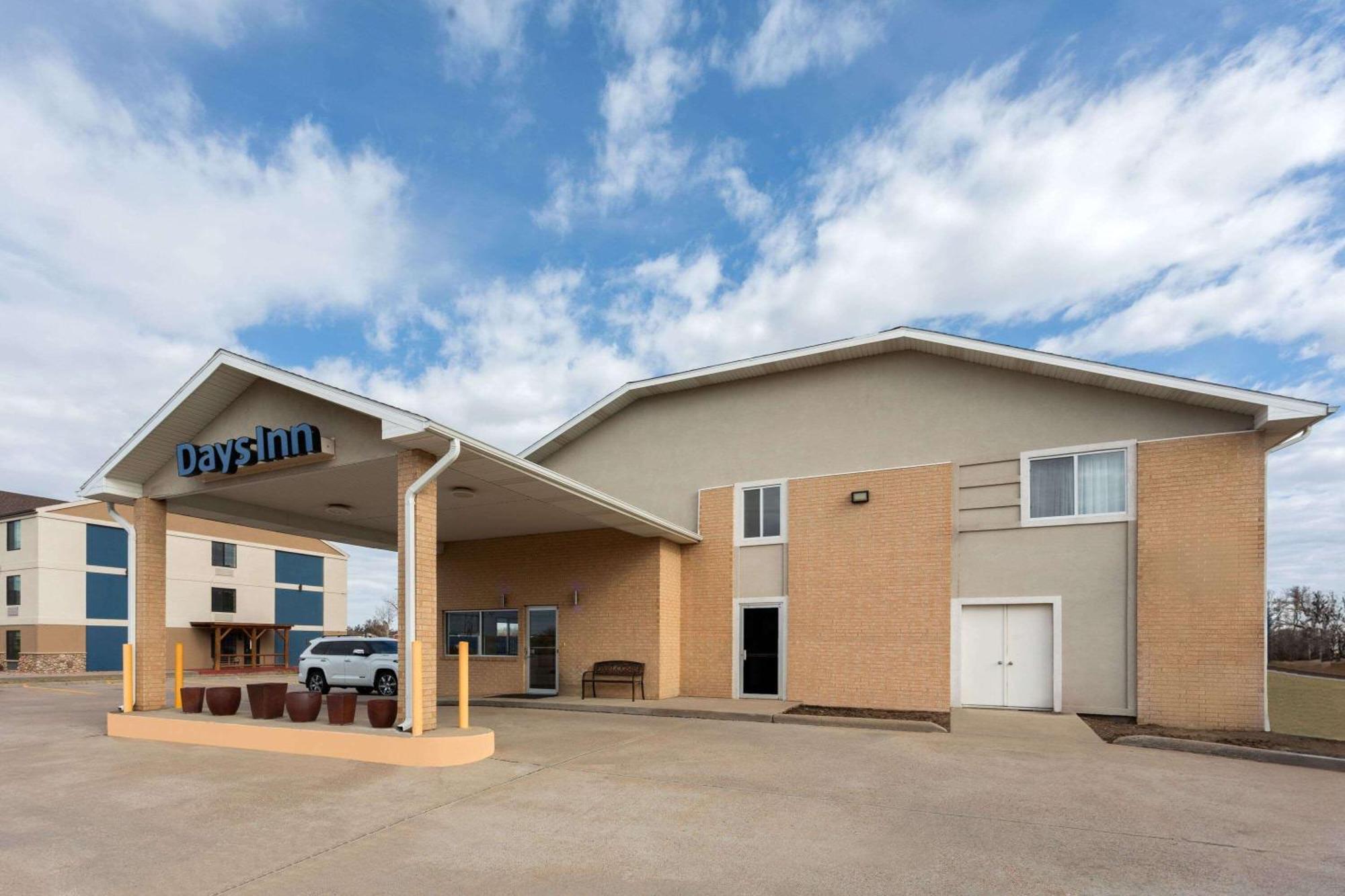 Days Inn By Wyndham Ogallala Exterior photo